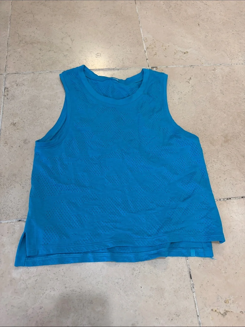 lululemon athletica Blue Mesh Crop Tank - Picture 1 of 3